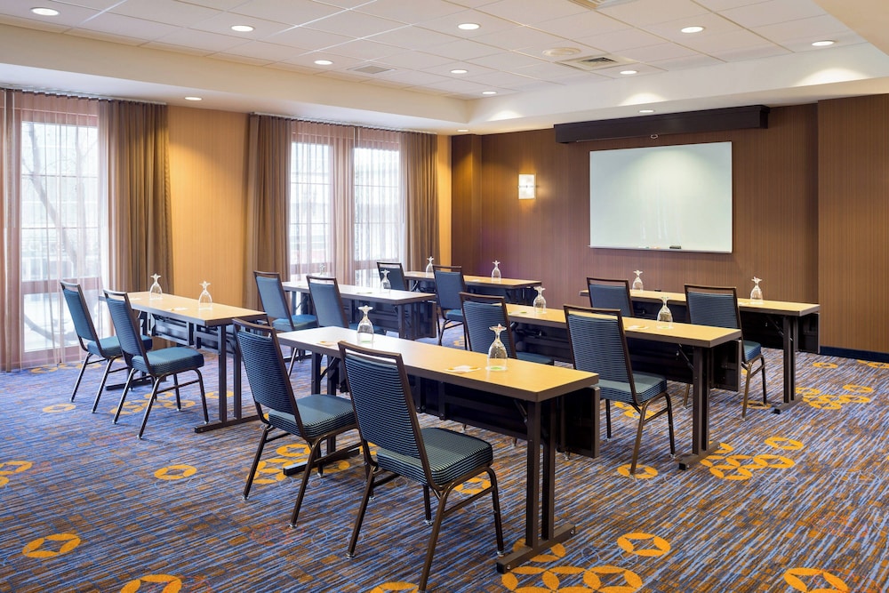 Courtyard by Marriott Providence Downtown - photo 23