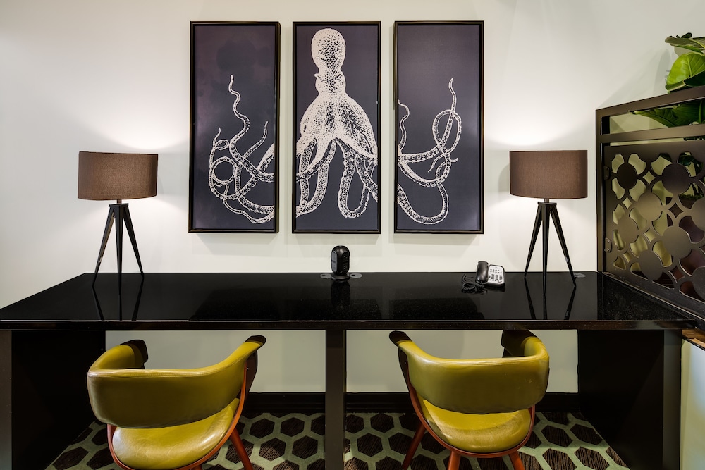 Cormorant Boutique Hotel - photo 3