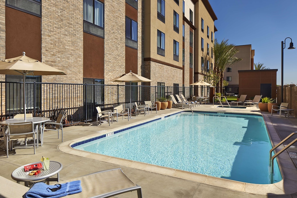 Hilton Garden Inn Los Angeles Redondo Beach - photo 16