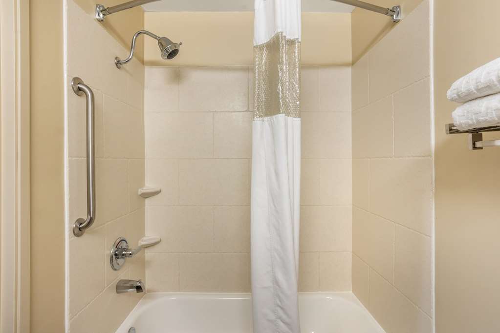Best Western Plus University Park Inn & Suites - photo 29