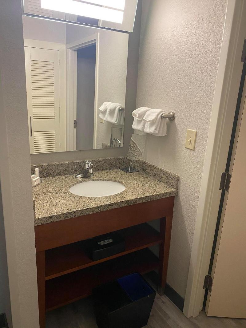 Courtyard by Marriott Newport News Yorktown - photo 88
