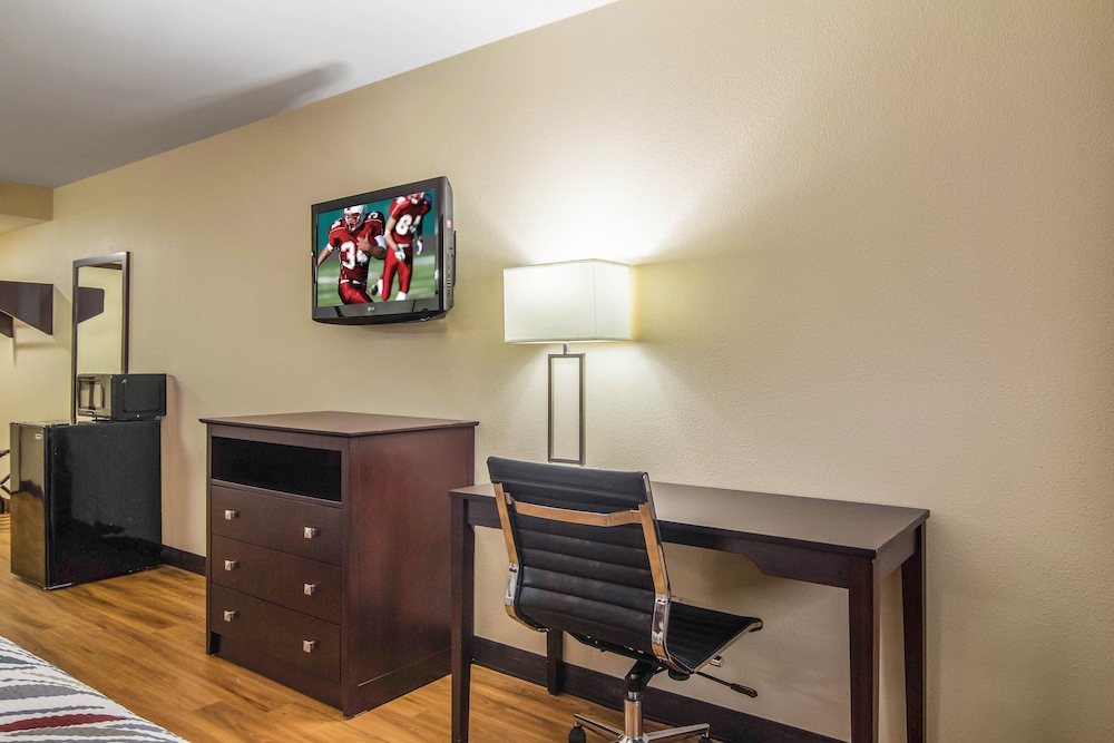 Red Roof Inn Perrysburg - photo 22