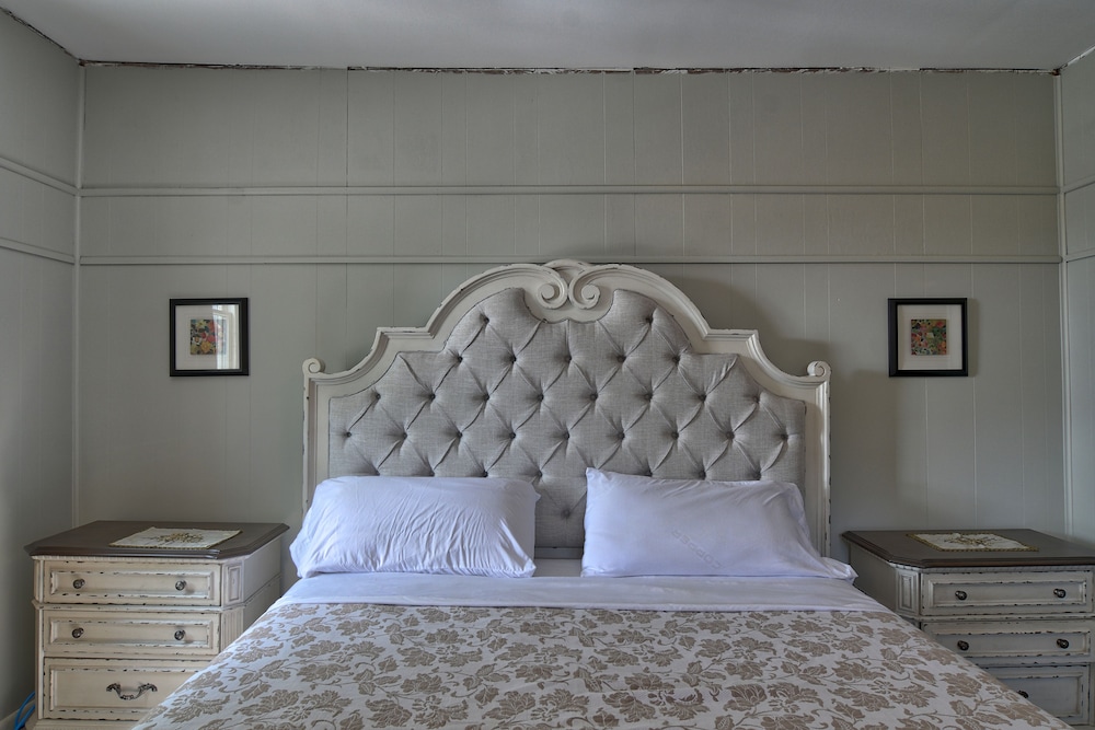 Charlevoix House - photo 6