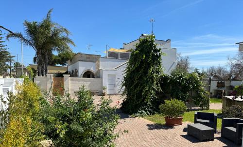 Prima Lux — 4-Star Luxury Hotel in Leverano, Italy