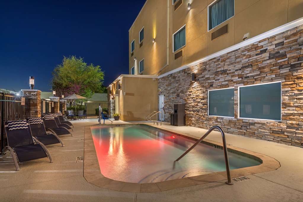 Best Western Plus Lake Jackson Inn & Suites - photo 42