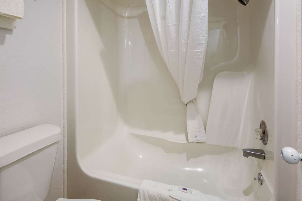 Motel 6 Freeport TX - photo 22