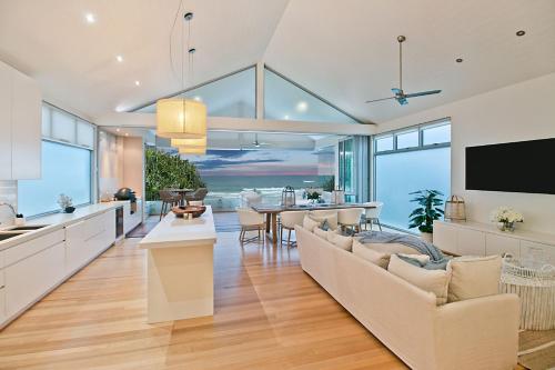 Beachfront Bliss - last minute hotel in Gold Coast