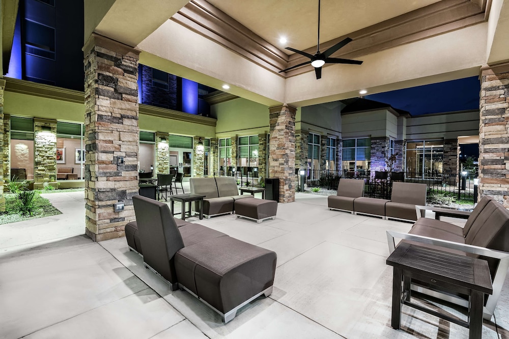 Hilton Garden Inn San Marcos - photo 30