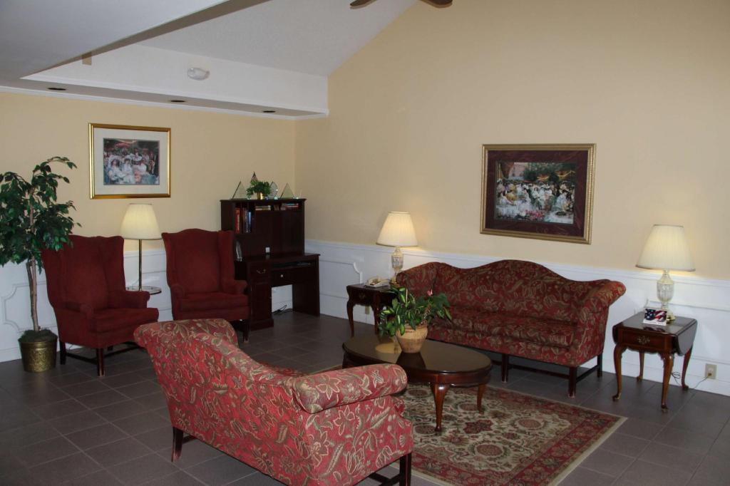 Jameson Inn Oakwood - photo 10