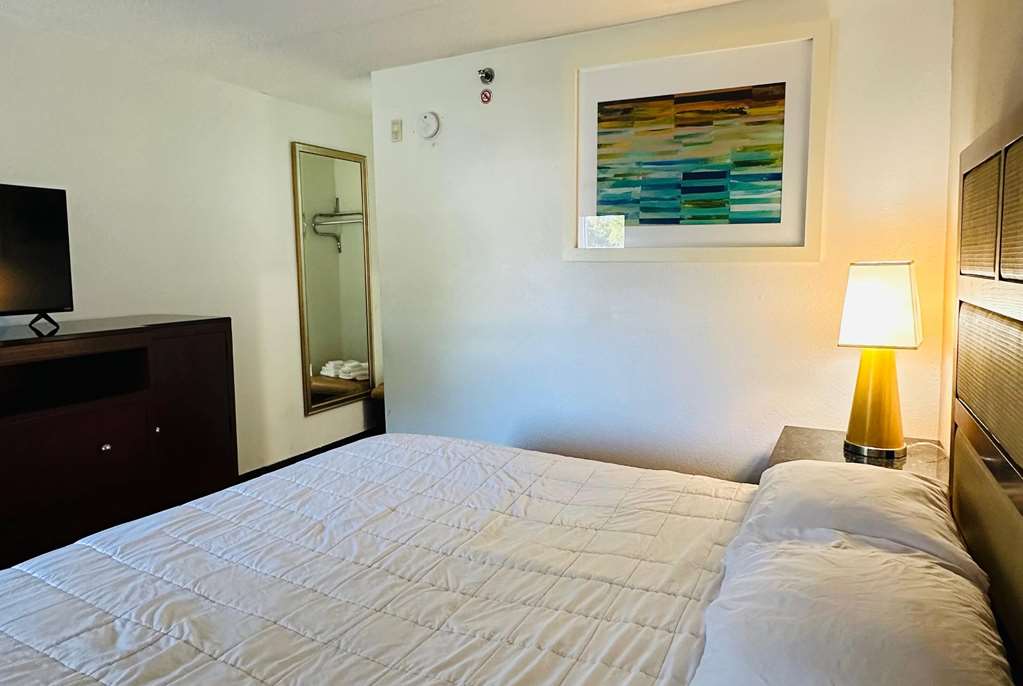 Baymont Inn and Suites by Wyndham Columbus Near OSU - photo 39