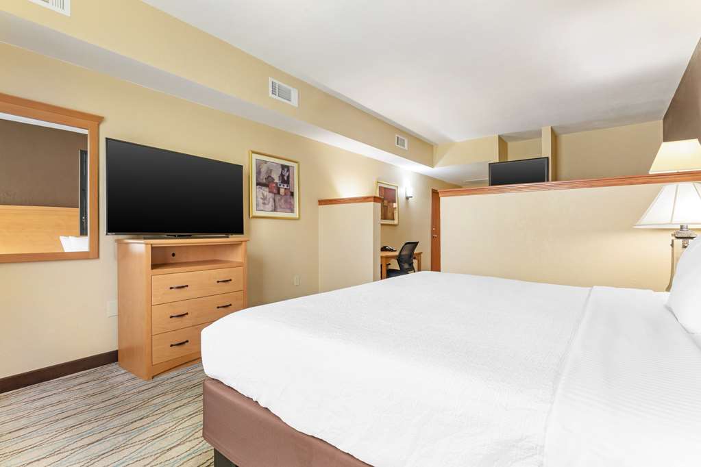 Best Western Locust Grove Inn & Suites - photo 14