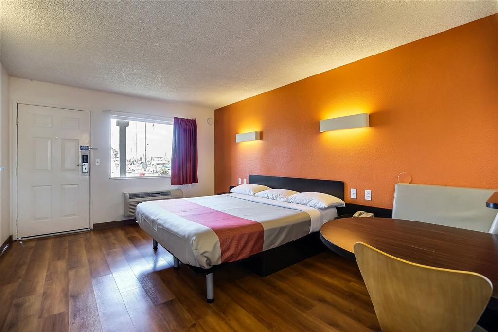 Motel 6 Oakland CA Embarcadero - photo 9