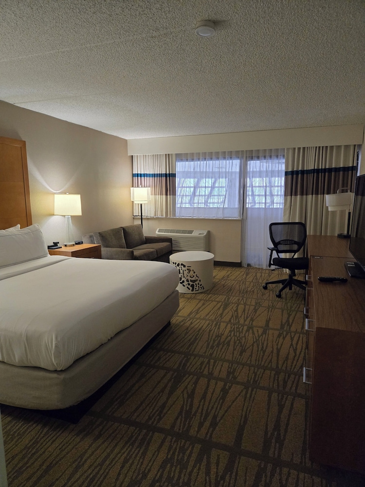 DoubleTree by Hilton Rochester - photo 20