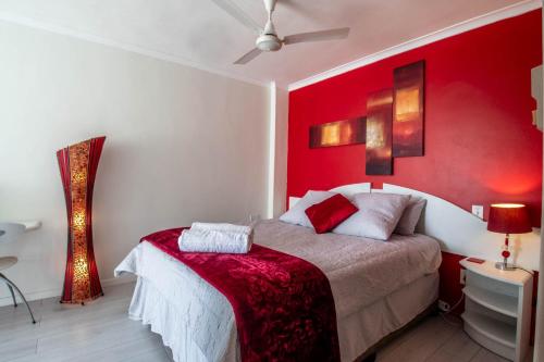 Unit 62 Peninsula Bay - last minute hotel in Cape Town