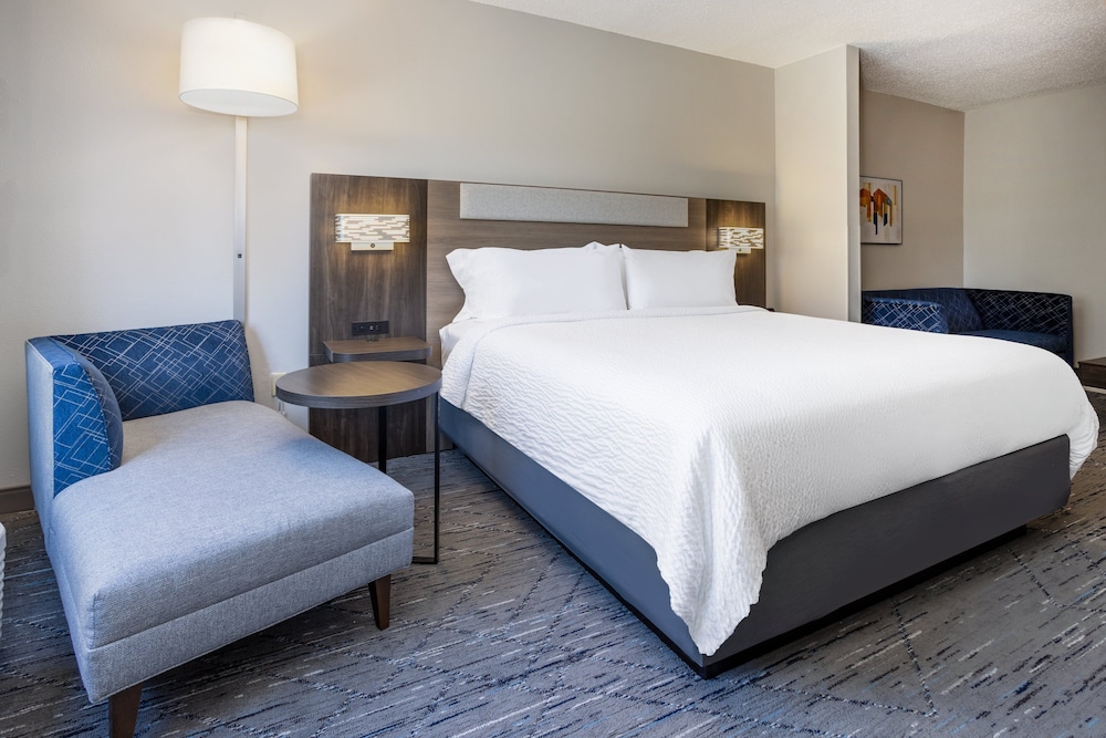 Holiday Inn Express Hotel & Suites New Tampa I 75 by IHG - photo 21