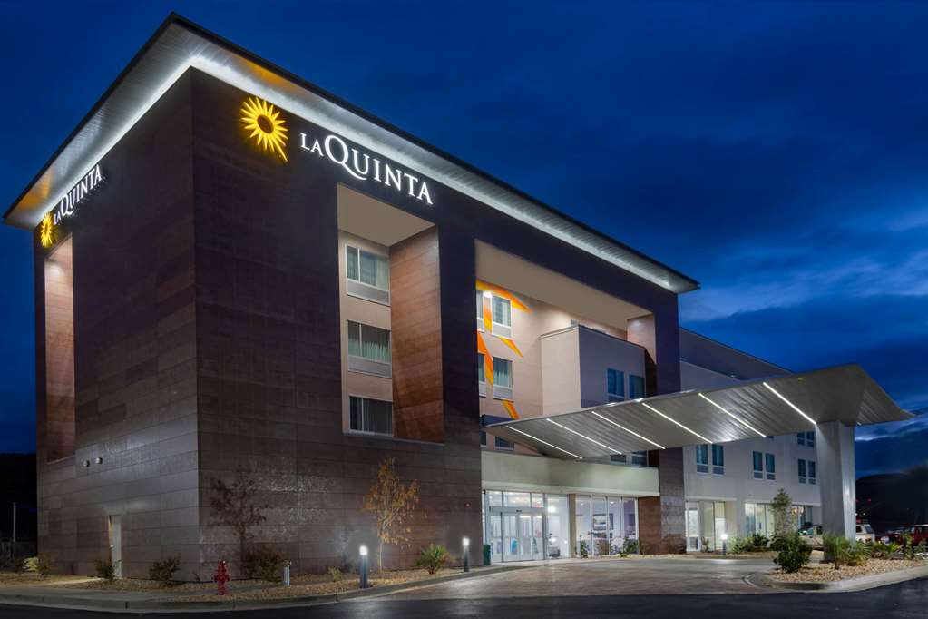 La Quinta Inn & Suites by Wyndham Kanab - photo 3