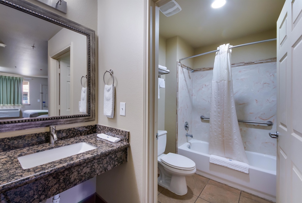 Eagle Ford Inn - photo 26