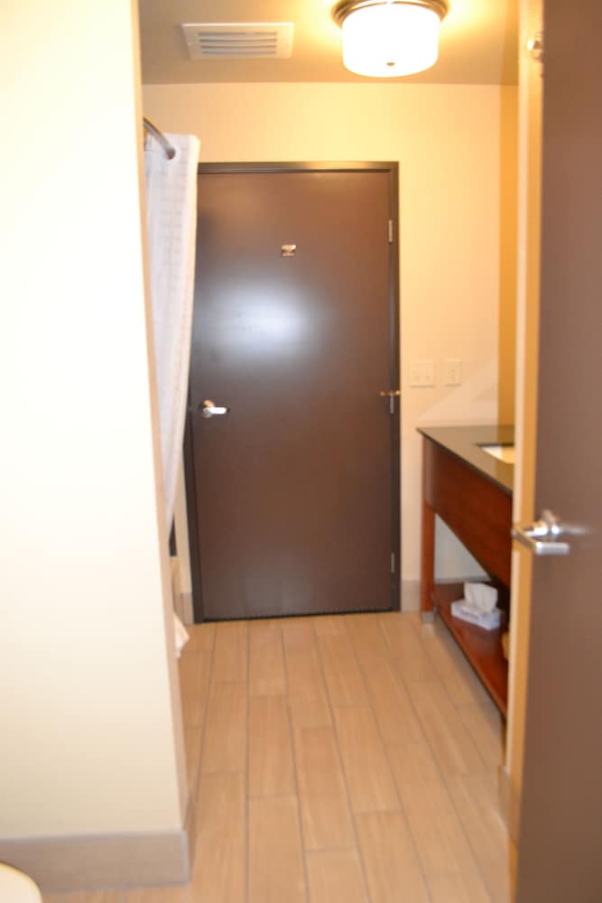Baymont by Wyndham Grand Forks - photo 26