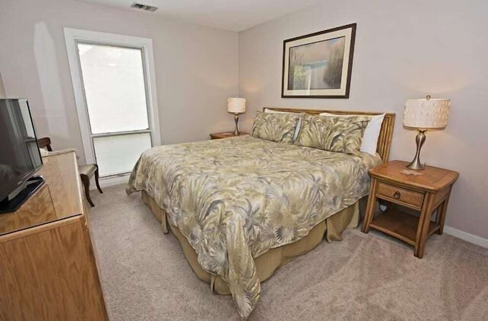 837 Ketch Court at The Sea Pines Resort - photo 4