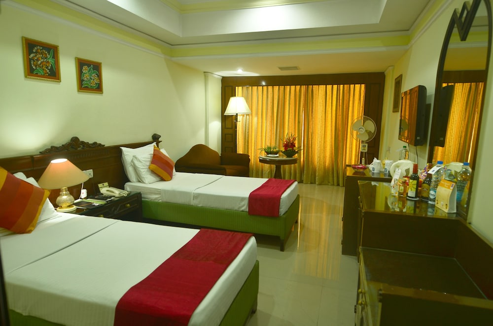 Empires Hotel — Bhubaneshwar — photo 5