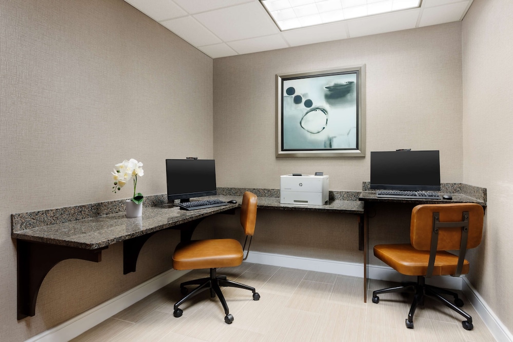 Homewood Suites by Hilton Portsmouth - photo 34
