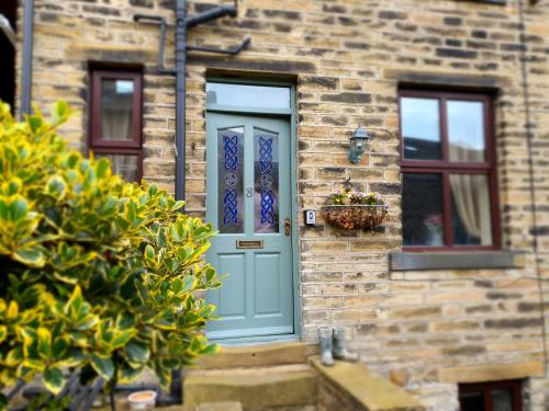 Bronte Railway Cottage at Haworth — 4-Star Luxury Hotel in Haworth, United Kingdom
