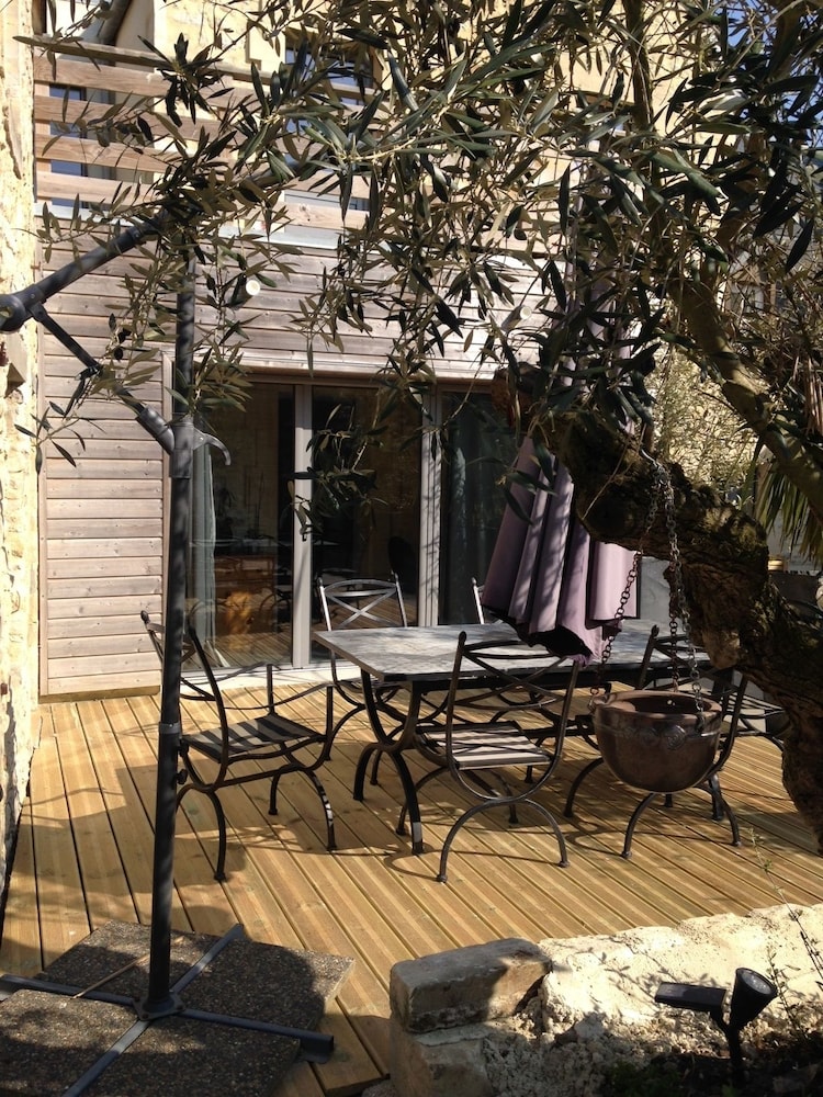 Chalet Camellia Bayeux Centre — 4-Star Luxury Hotel in Bayeux, France