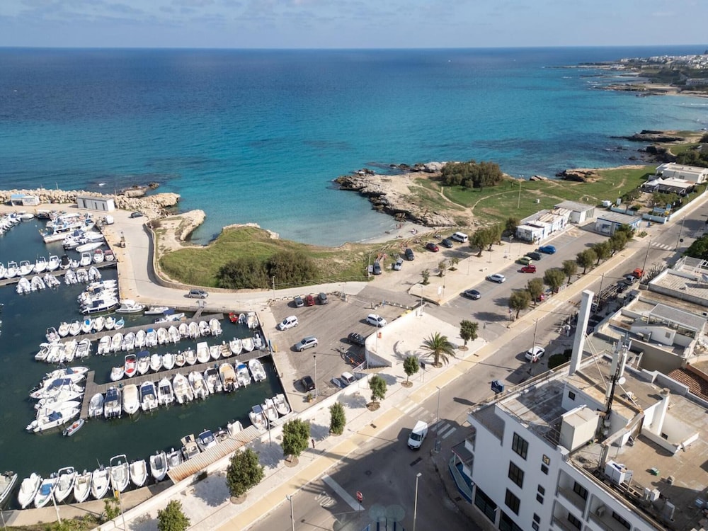 sul Mare Luxury House San Foca With Air Conditioning and Wi fi — 4-Star Luxury Hotel in Melendugno, Italy