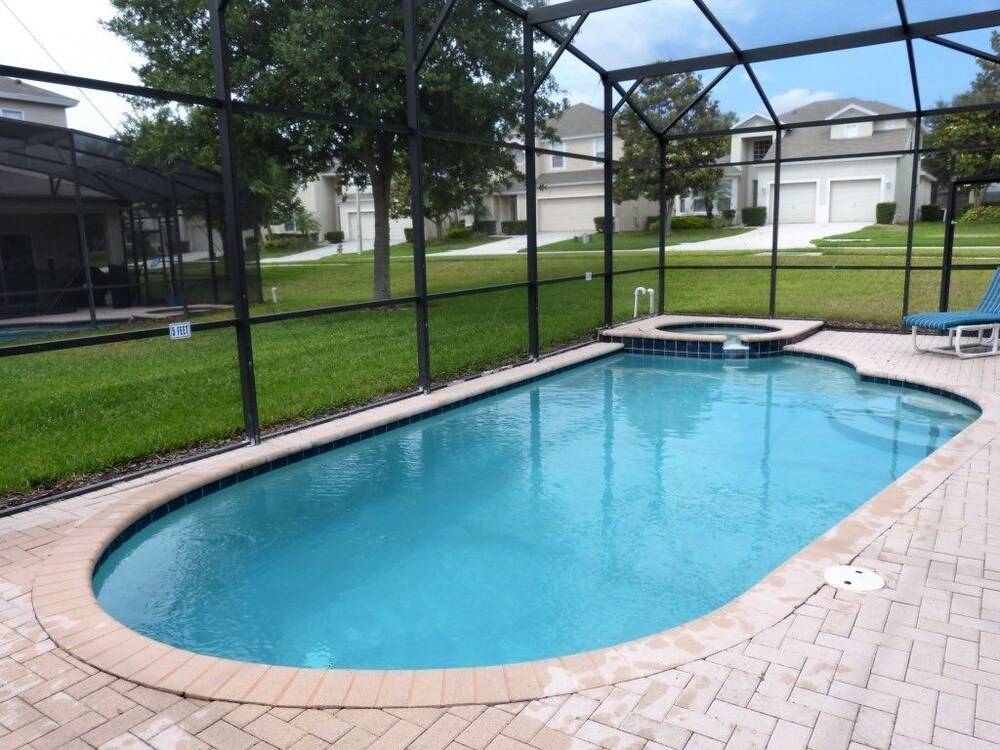 Stunning 6 Bedroom 4 Bath Pool Home in the Windsor Hills Resort - photo 18
