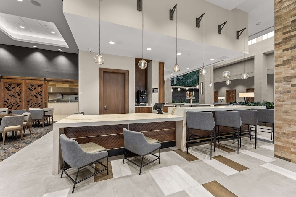 Embassy Suites by Hilton Irving Las Colinas - photo 12