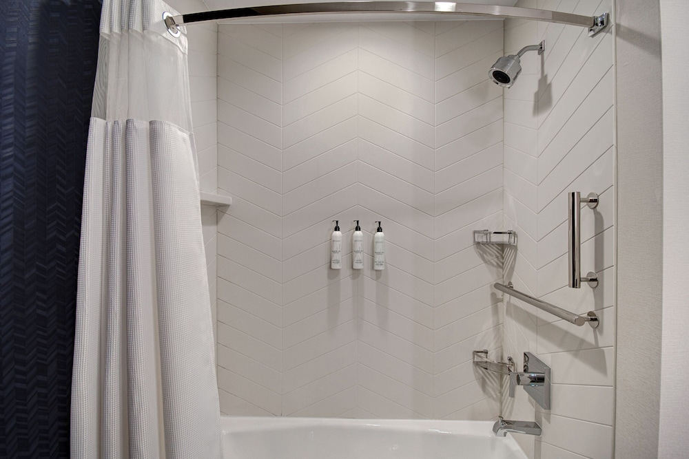 Fairfield by Marriott Inn & Suites Rochester Hills - photo 24