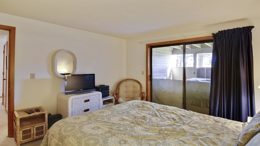 Fairway Village 32 - photo 7
