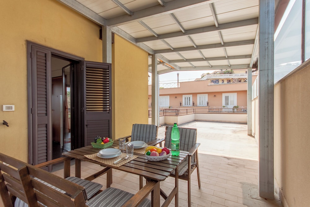Vicere Apartment With AC and Wi fi — 4-Star Luxury Hotel in Catania, Italy