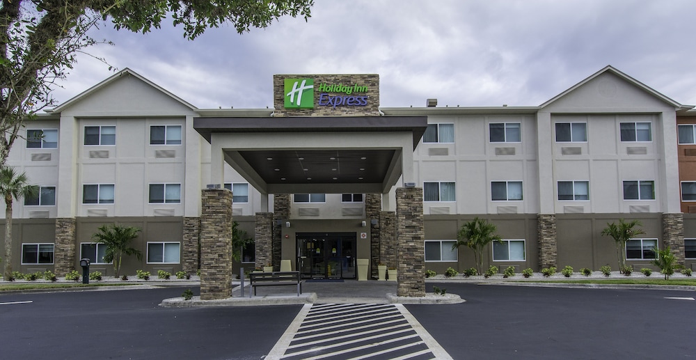 Holiday Inn Express Naples South I 75 by IHG - photo 38