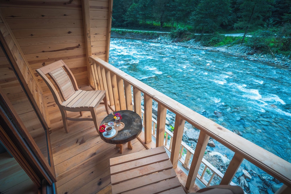 Kiyi Bungalov in Camlihemsin, Turkey