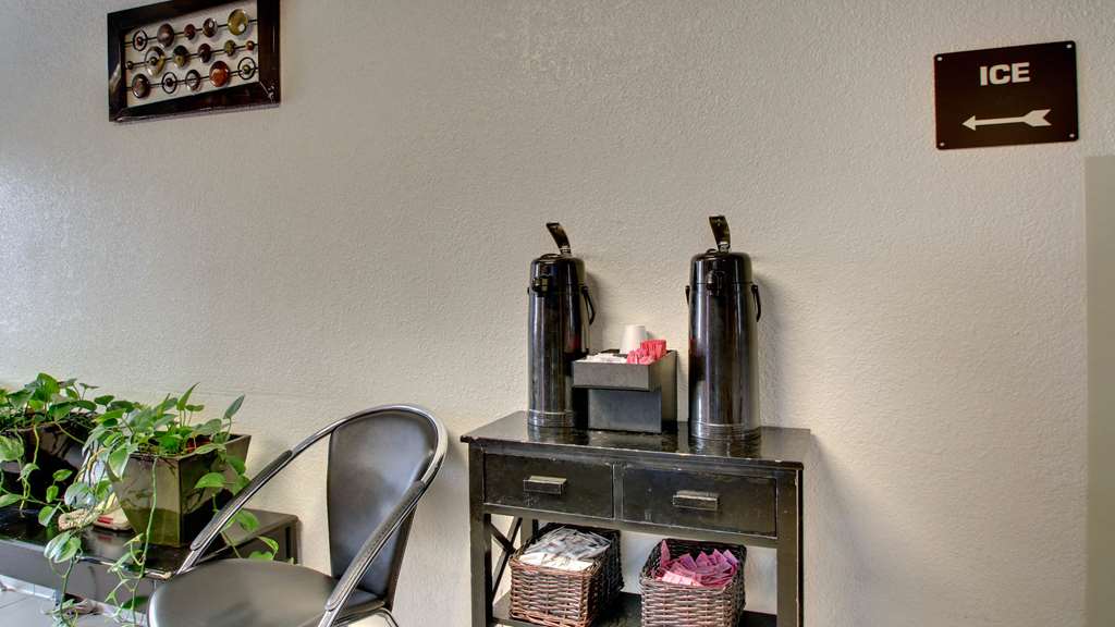 Studio 6 Altoona IA Des Moines East - photo 25