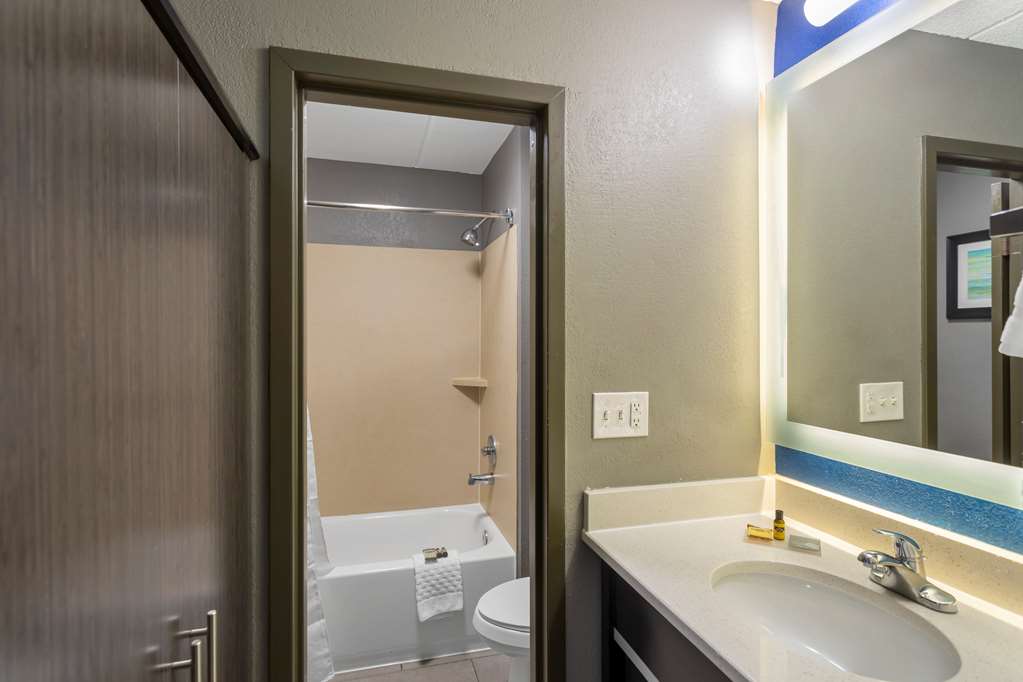 Best Western Plus Bowling Green - photo 25