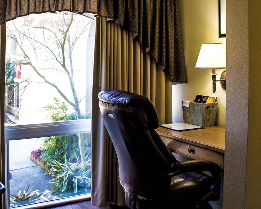 Los Gatos Garden Inn Hotel - photo 52