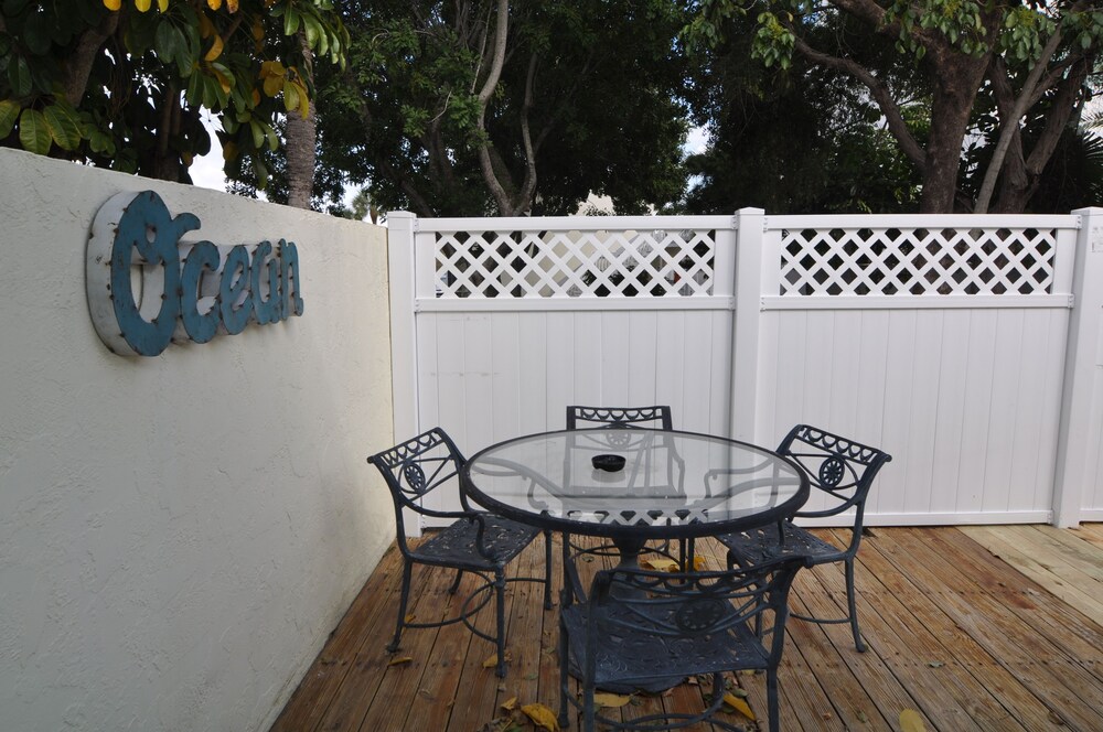 Lido Islander Inn - photo 52