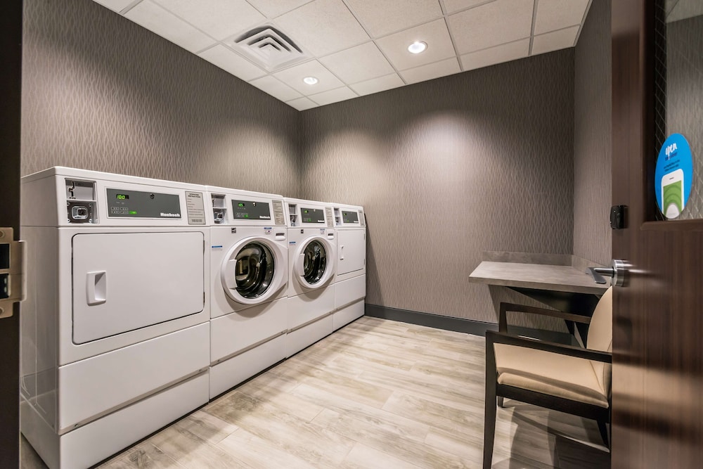 Hampton Inn & Suites Wixom - photo 42
