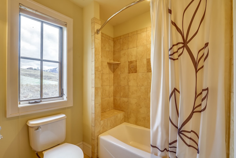 'CB Trailhouse' Walk to Meridian Lake — hotel in Crested Butte