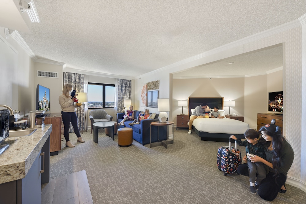 Embassy Suites by Hilton Anaheim Orange - photo 13