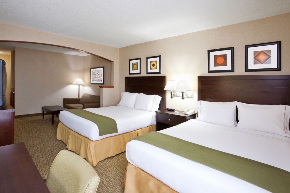 Holiday Inn Express Hotel & Suites Cleveland Streetsboro by IHG - photo 12