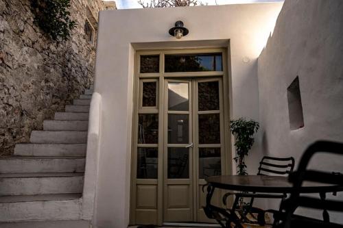 mikro.kastro kalotaritissa in Chora Amorgos — Amorgos — photo 3