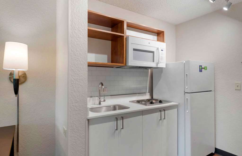 Extended Stay America Premier Suites Miami Downtown Brickell - photo 32