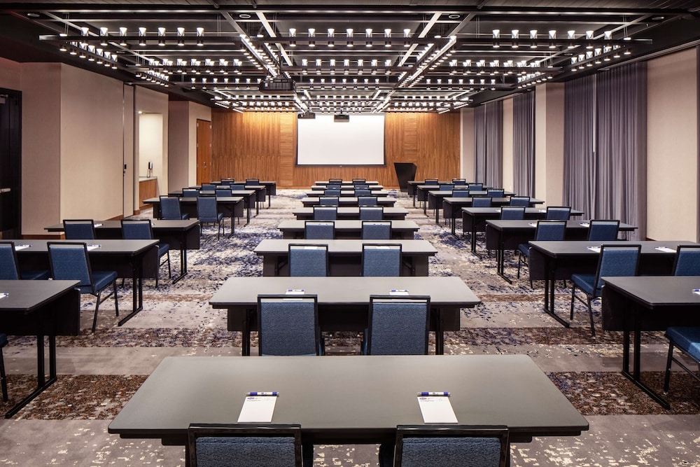 Homewood Suites by Hilton Boston Seaport District - photo 36