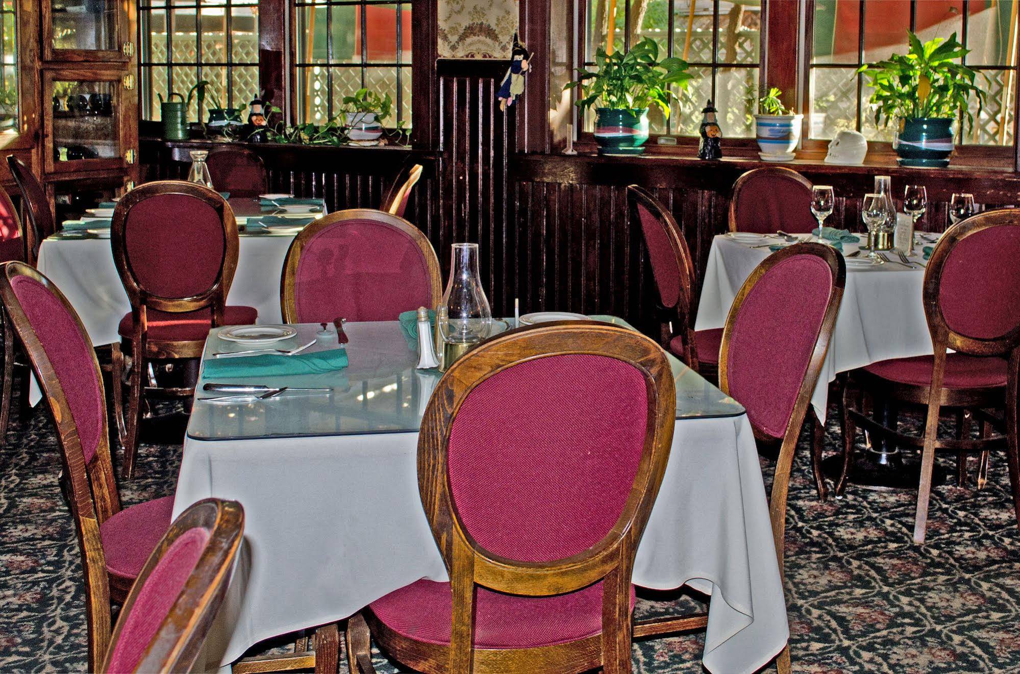 Historic National Hotel & Restaurant - photo 8