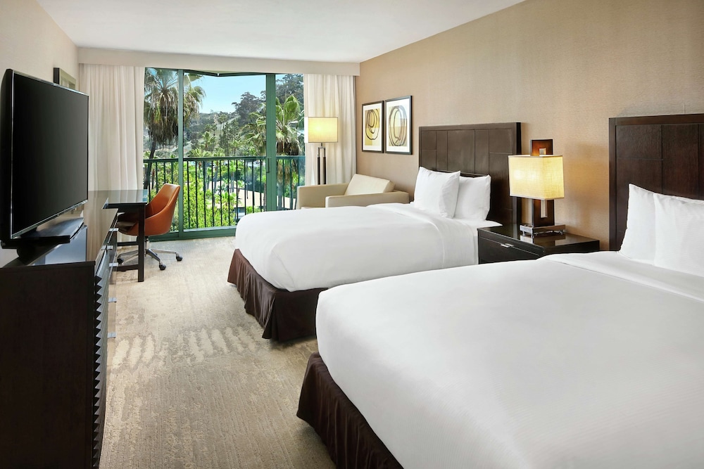 DoubleTree By Hilton San Diego Hotel Circle - photo 14