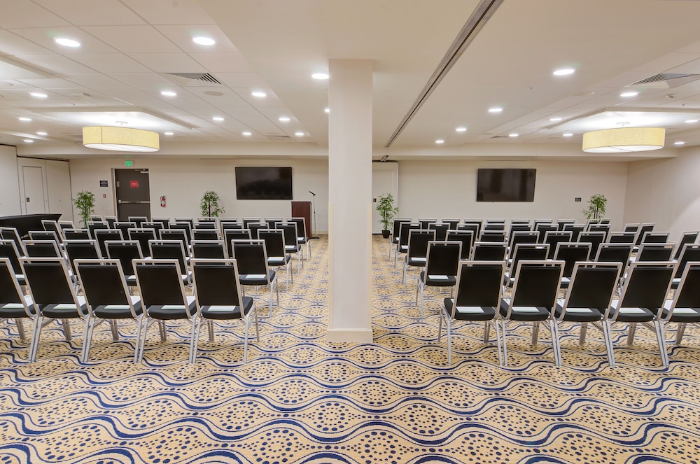 Holiday Inn Gainesville University Center by IHG - photo 38