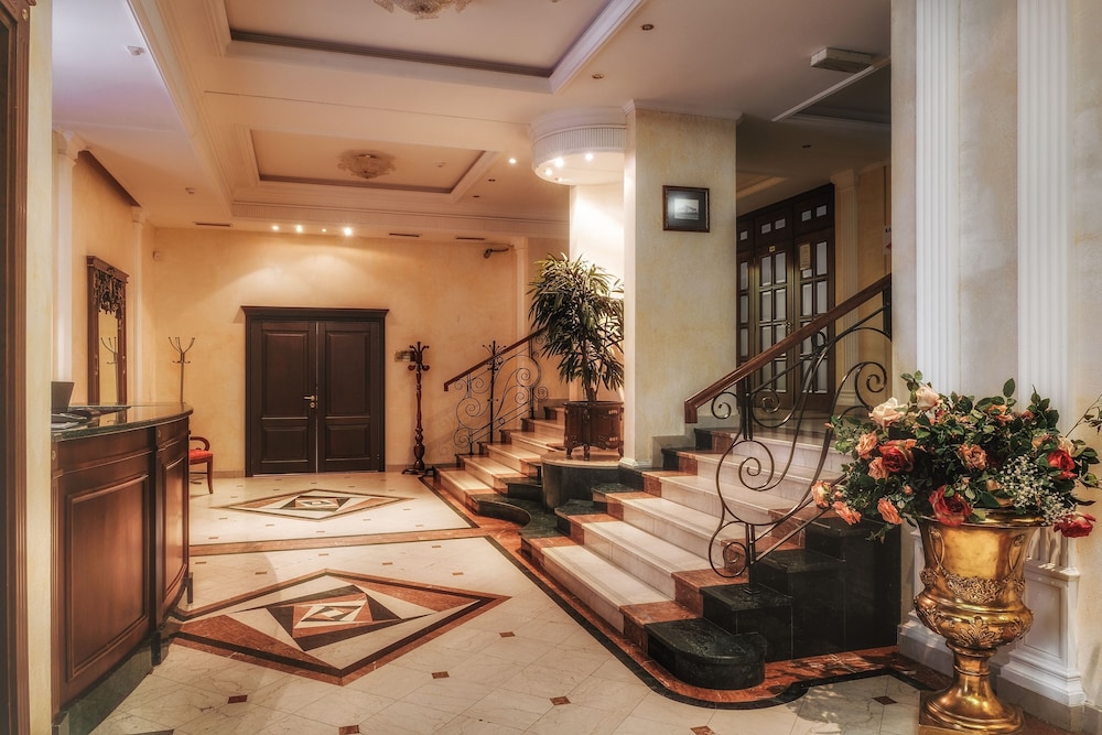 Polyarnaya Zvezda Hotel — hotel in Usinsk